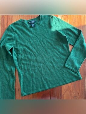 Mercer & Madison Deep Green Extra Fine Merino wool Crewneck Sweater